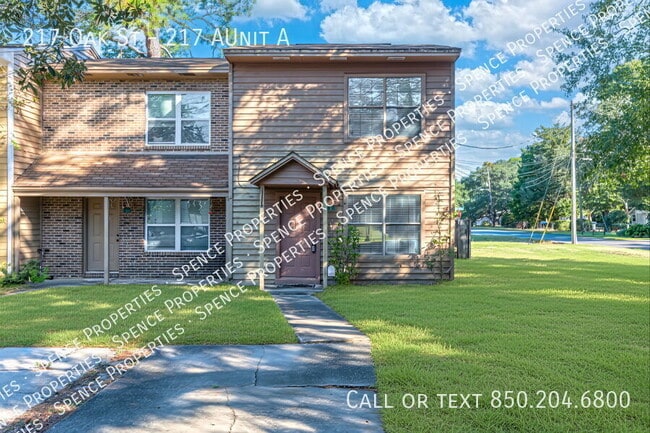 Primary Photo - 217 Oak St SE