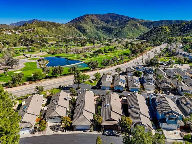 Building Photo - Beautifully Maintained 2 Bed / 2 Bath Home in Gated West Village Community