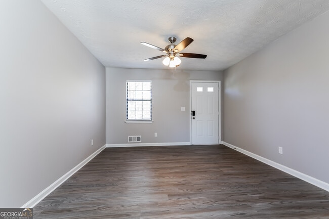Building Photo - 1181 Timbercrest Dr