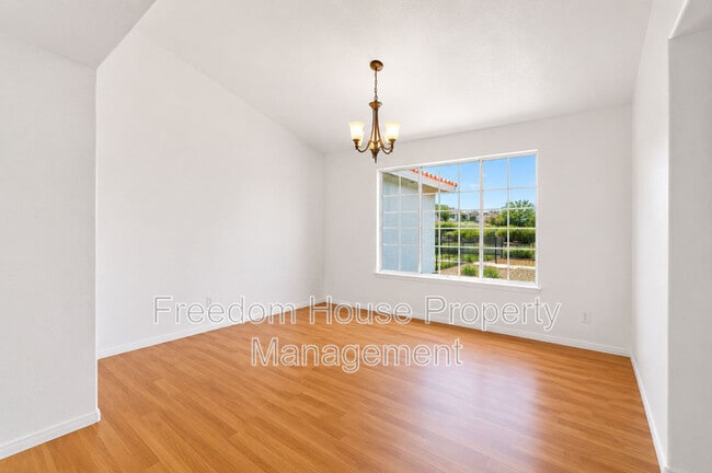 Building Photo - 2250 S Ambush St