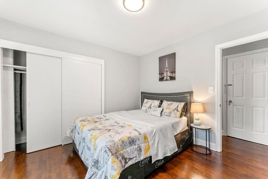 Building Photo - 1131 Custer Ave SE