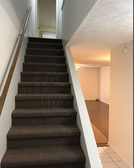 Building Photo - 2108 Northeast 38th Avenue