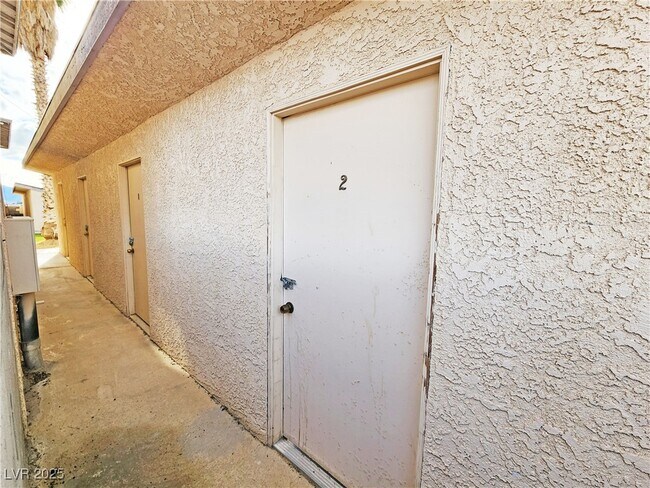 Building Photo - 1444 Star Rd