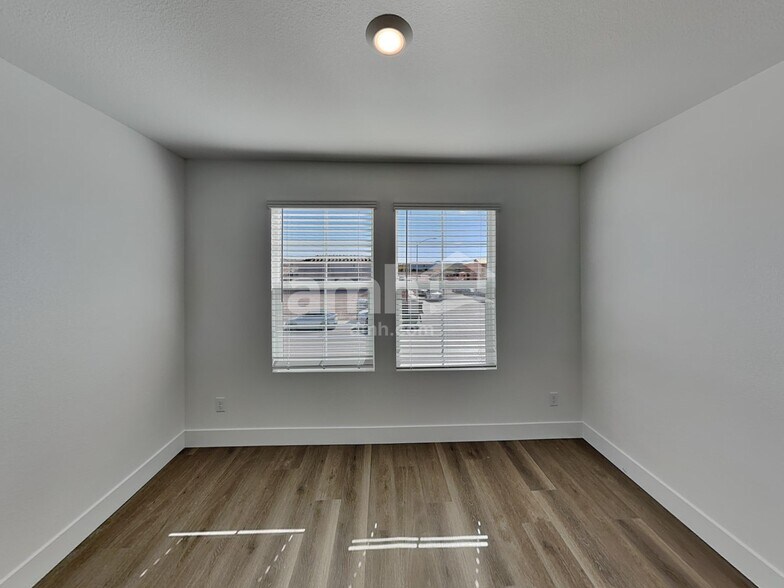 Building Photo - 8182 Winterfell Peak Ave