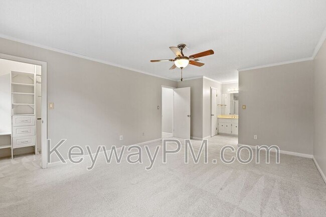 Building Photo - 511 Adams Mill Ln