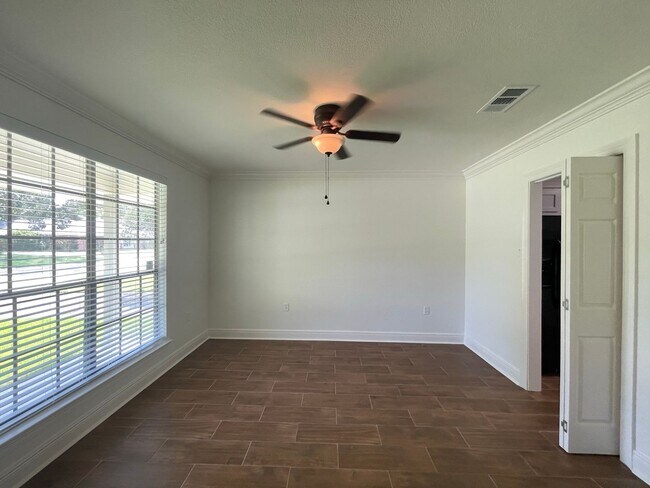 Building Photo - Charming Three Bedroom Home In Shenandoah ...