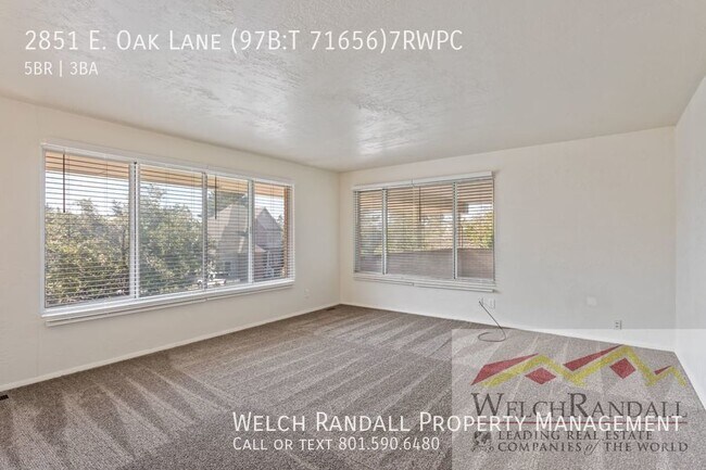 Building Photo - 2851 E Oak Ln