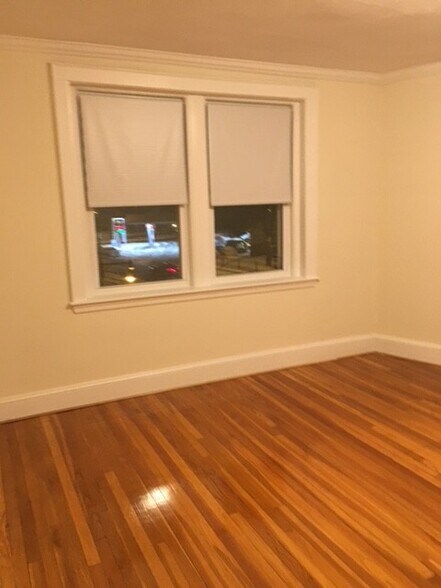 Building Photo - 2045 Commonwealth Ave