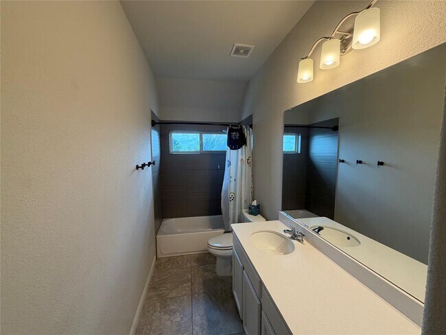 Building Photo - 13221 Olivers Way