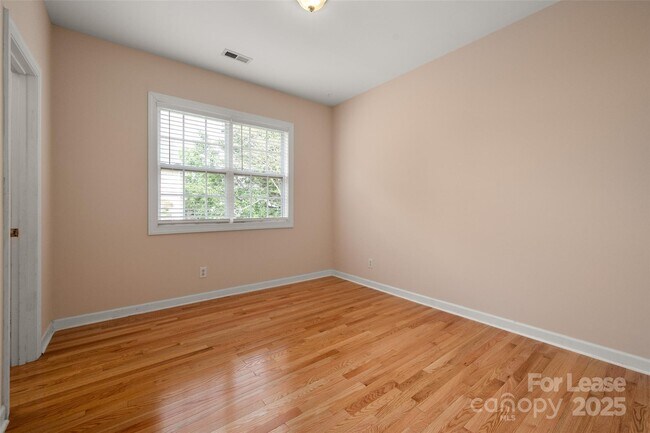 Building Photo - 11520 McGinns Trace Ct
