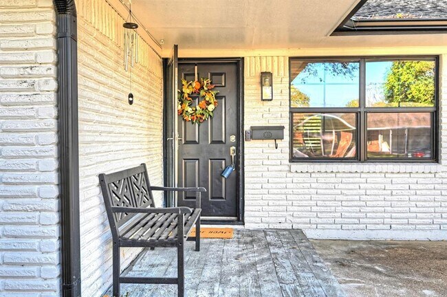 Building Photo - 9527 Vilven Ln