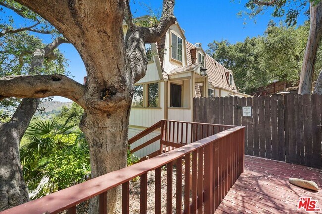 Building Photo - 22013 Alta Dr