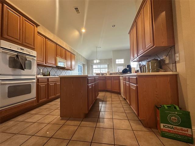 Building Photo - 740 Bonnie Ct