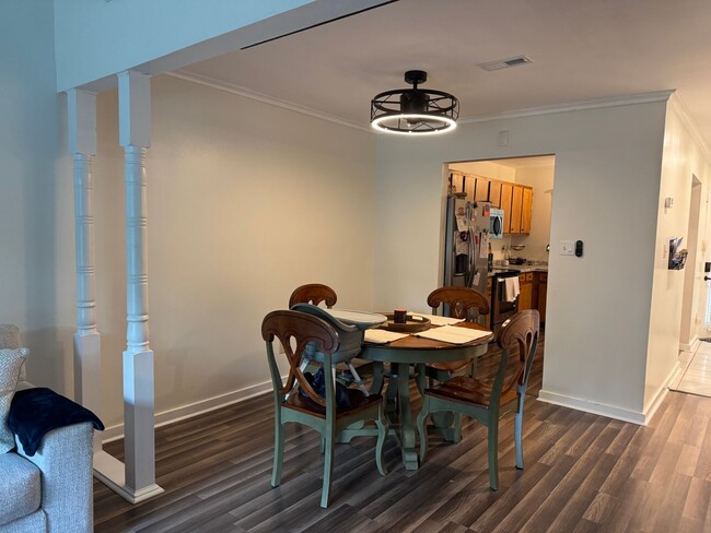 Building Photo - Affordable Living in Historic New Bern, NC!