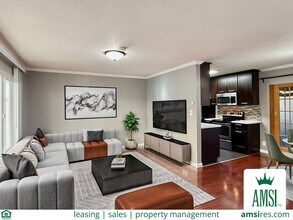 Building Photo - Cabana style condo in Adams Point