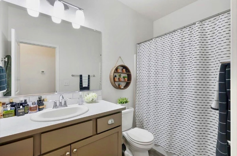 Building Photo - 3041 W Pascal Dr