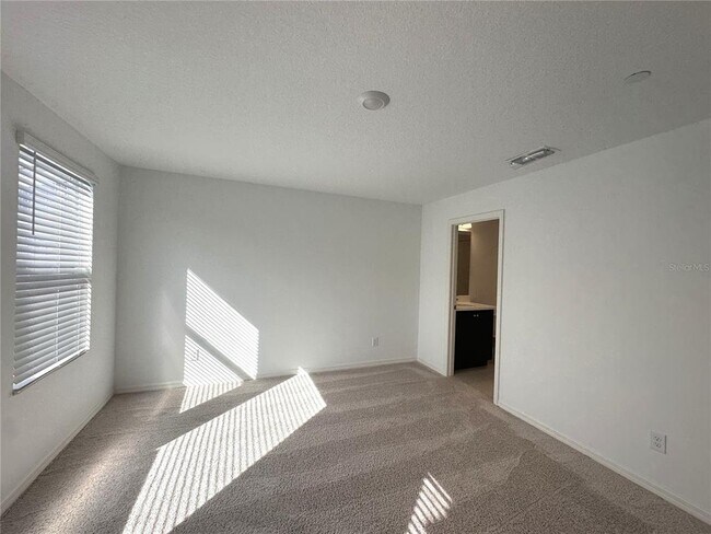 Building Photo - 12850 Gabor Ave