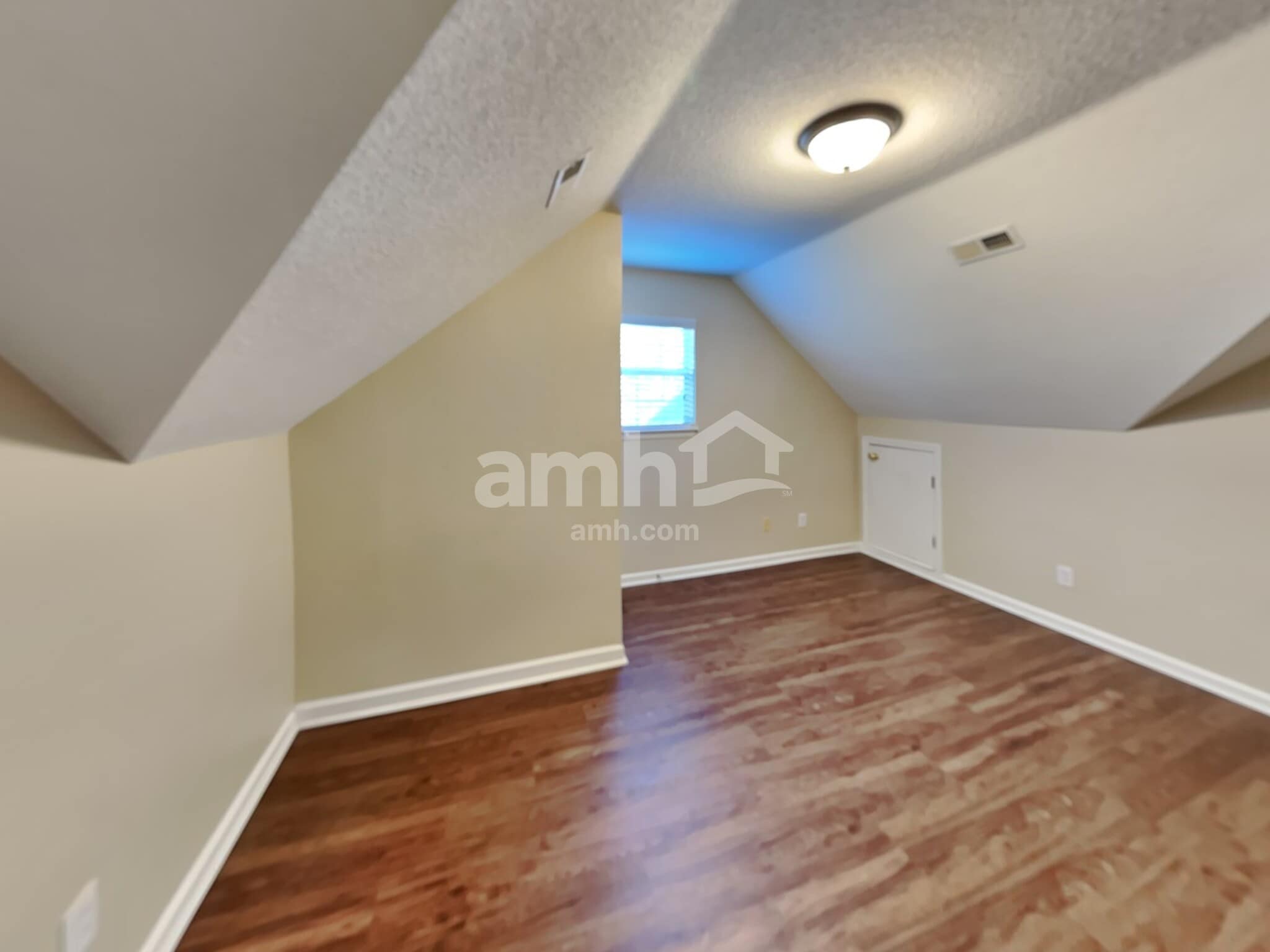 Building Photo - 7117 Daerwood Pl