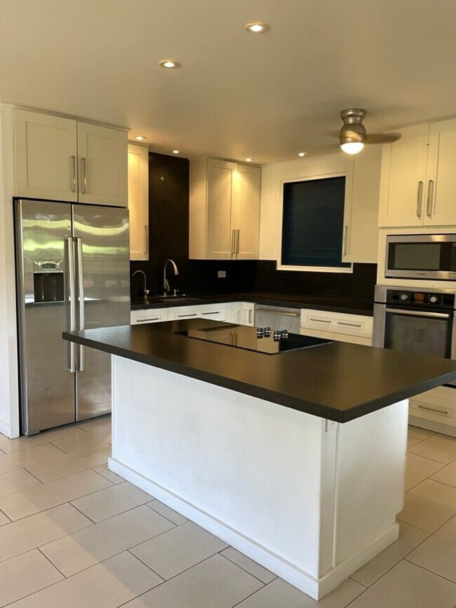 Building Photo - 2 Bedroom, 1 Bath House Across The Street ...