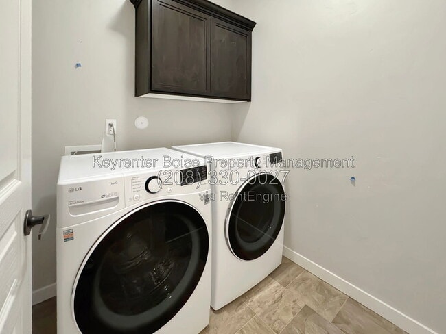 Building Photo - 1376 W Pebblestone Dr