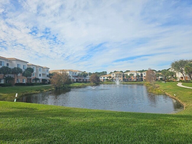 Building Photo - 8308 Myrtlewood Cir W