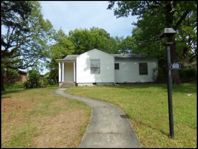 Building Photo - 6601 Kavanaugh Pl
