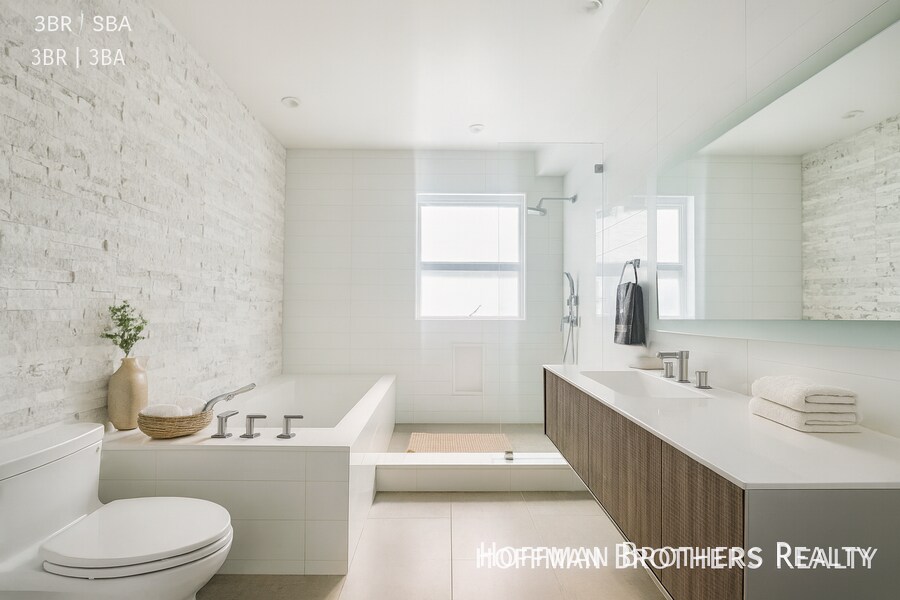 Building Photo - 947 4th St