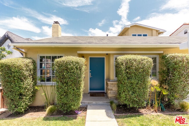 Building Photo - 1530 S Sierra Bonita Ave