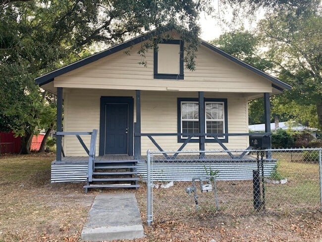 Primary Photo - Biloxi 2 Bedroom