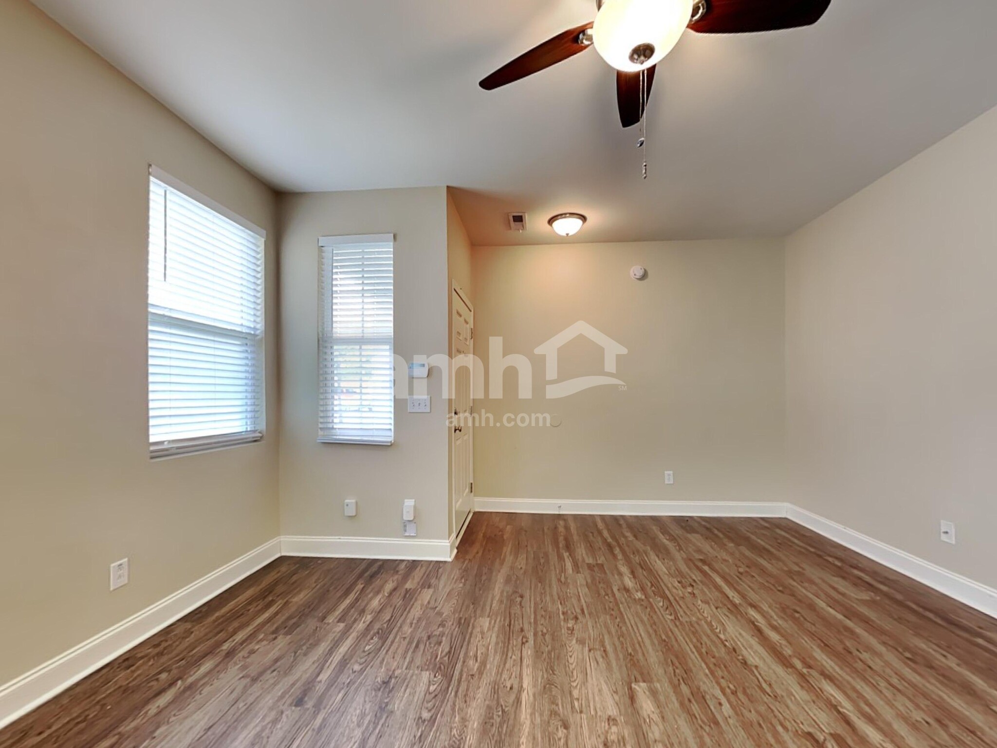 Building Photo - 8817 Kellum Dr