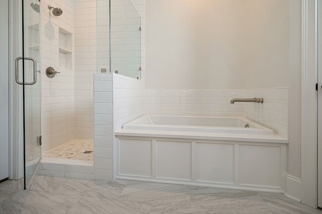 Building Photo - 3013 Long Br Cir