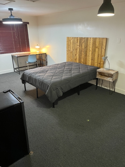 Primary Photo - 4213 N Westview Dr