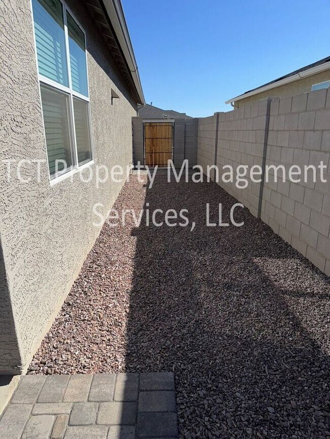 Building Photo - Brand New Home in San Tan Valley!
