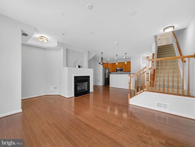 Building Photo - 6055 Wicker Ln