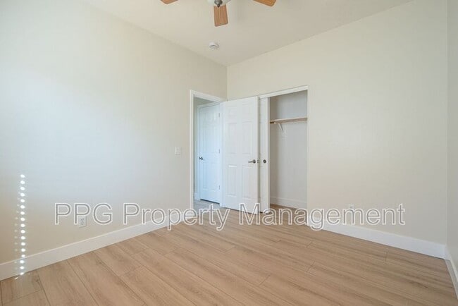 Building Photo - 14555 W Ventura St