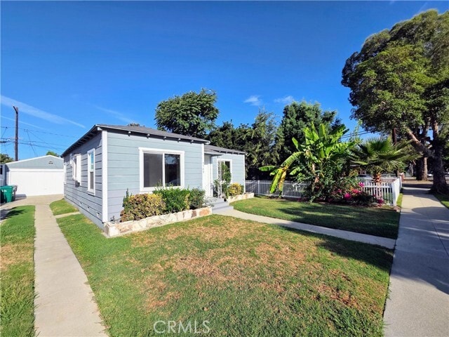 Building Photo - 5589 Lemon Ave