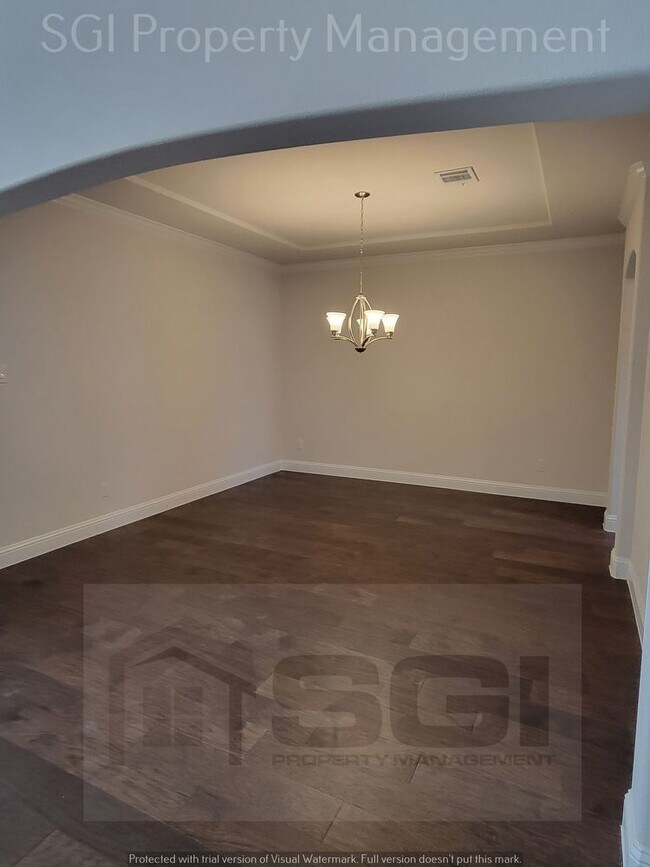 Building Photo - Incredible Brand New 6 Bedroom!!