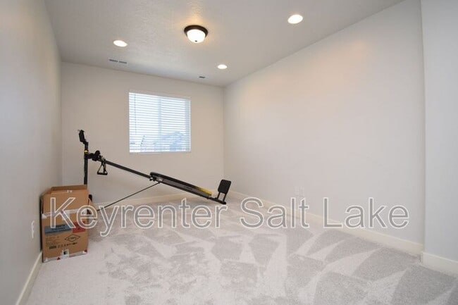 Building Photo - 2964 S 2500 W St