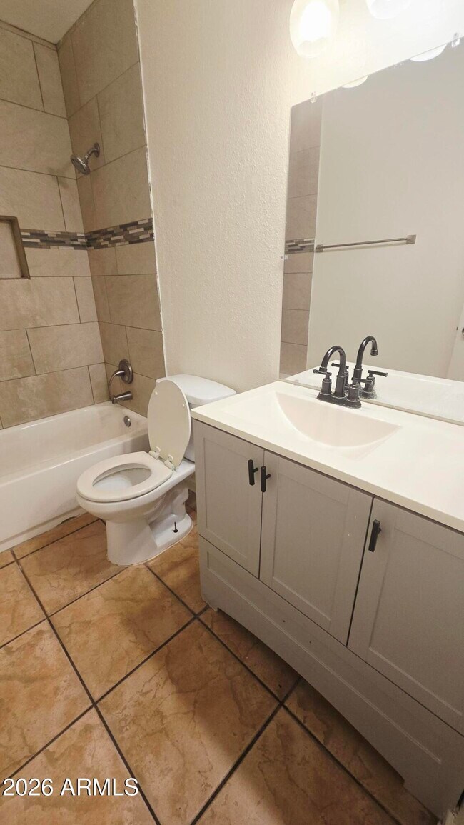 Building Photo - 4431 N 53rd Ln