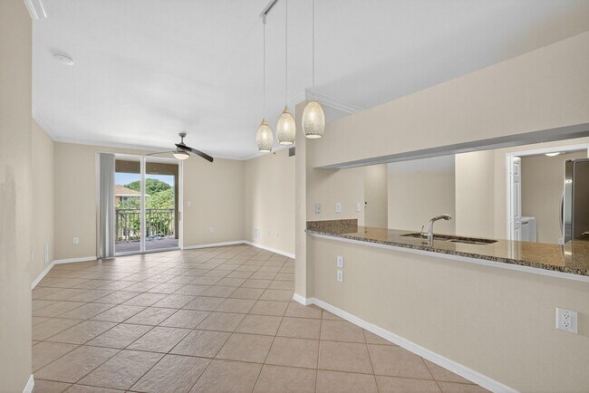 Building Photo - 6510 Emerald Dunes Dr