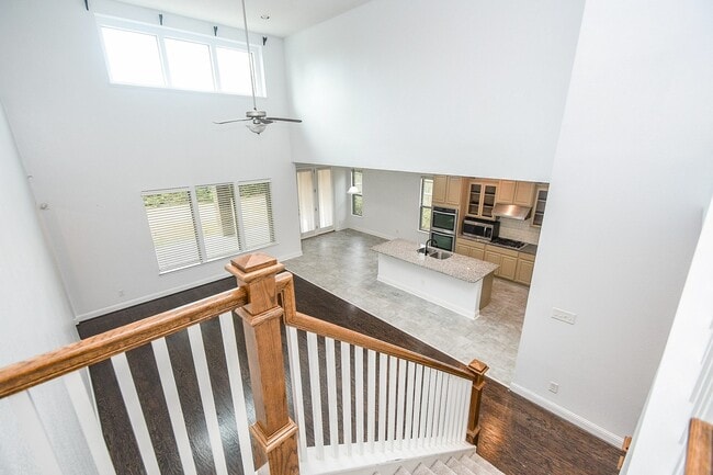 Building Photo - 8343 Sedona Ridge Dr