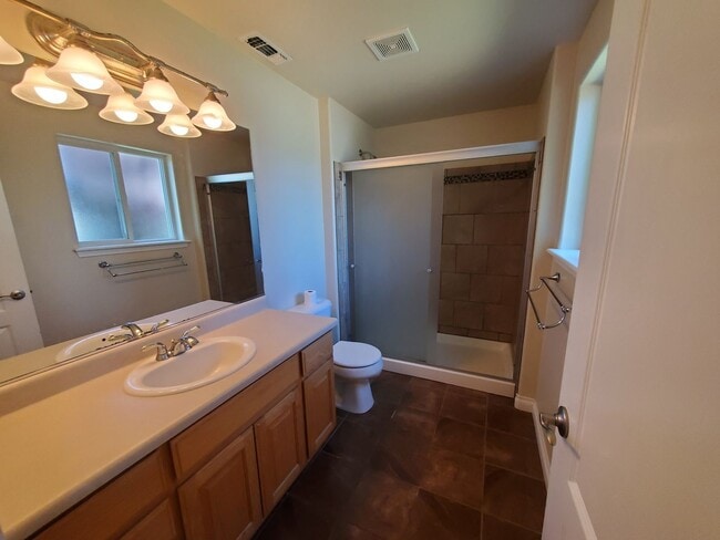 Building Photo - 3 bed 2 bath Single Family Home for Rent in  SW Grants Pass