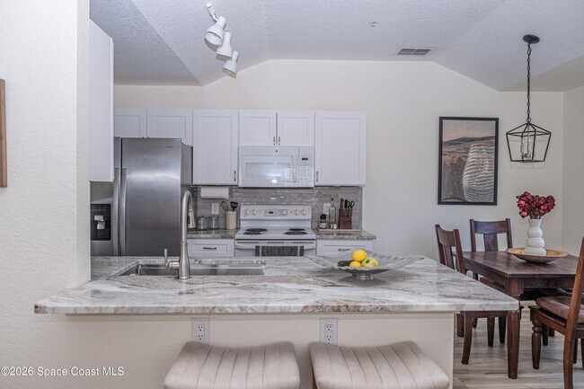 Building Photo - 839 Grand Regency Pointe