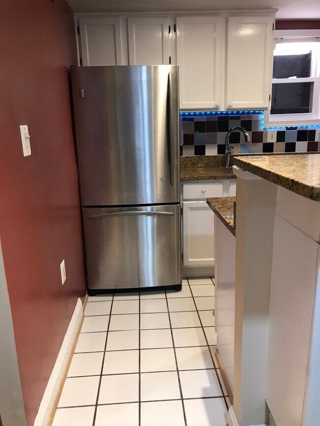 Stainless Steel Appliances - 1715 Euclid St NW