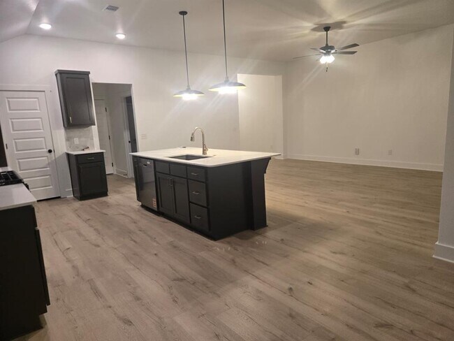 Building Photo - 17705 Horne Ln