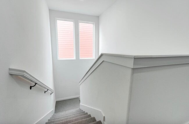 Building Photo - 12016 Savannah Ave