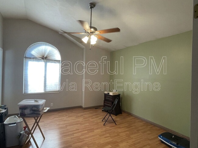 Building Photo - 685 Orangewood Ln