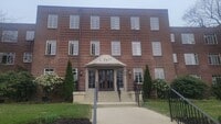 Building Photo - 869 Farmington Ave