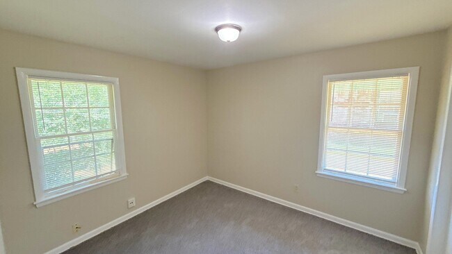 Building Photo - 4027 Faronia Dr
