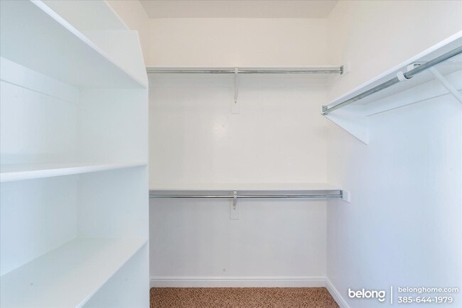 Building Photo - 3091 Sandpiper Rd